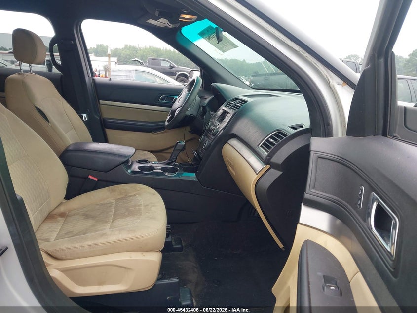 2017 FORD EXPLORER auction photo 5