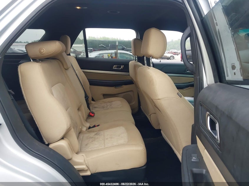 2017 FORD EXPLORER auction photo 8