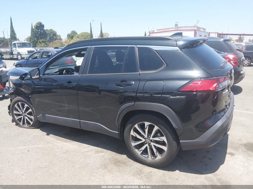 2024 Toyota Corolla Cross Xle VIN: 7MUDAAAG5RV075809 Lot: 45432409