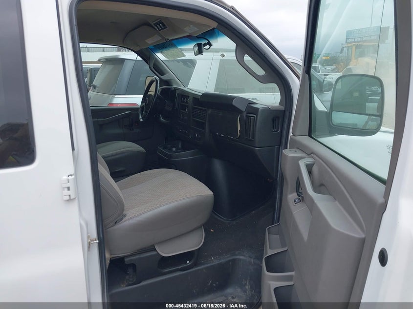 2020 Chevrolet Express Passenger Rwd 3500 Extended Wheelbase Ls VIN: 1GAZGNFP7L1256728 Lot: 45432419