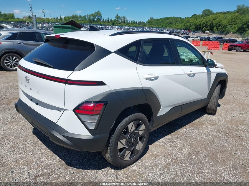 2024 HYUNDAI KONA auction photo 4