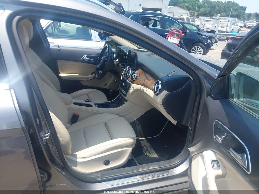 2019 MERCEDES-BENZ GLA 250 auction photo 5