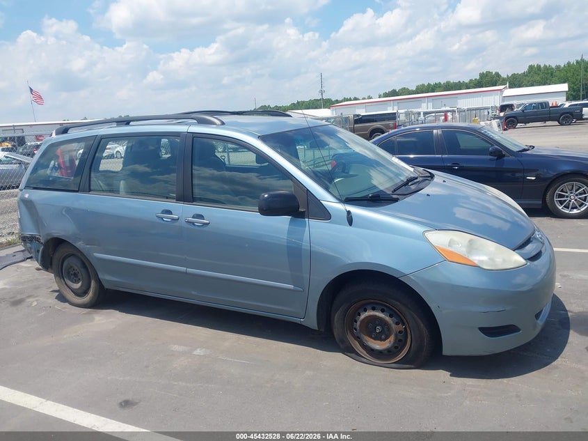 AtlanticExpress - Toyota Sienna