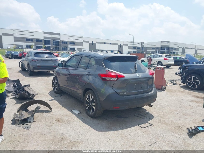 2020 NISSAN KICKS auction photo 3