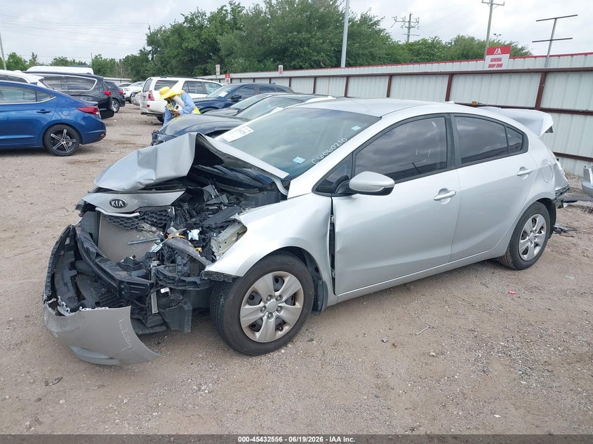 2016 KIA FORTE auction photo 2