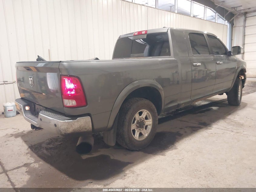 Vin: 3d7ut2hl3bg618842, lot: 45930701, ram ram 2500 laramie 20114