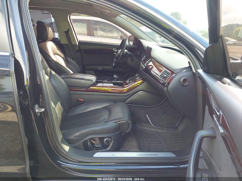 2013 AUDI A8 L auction photo 5