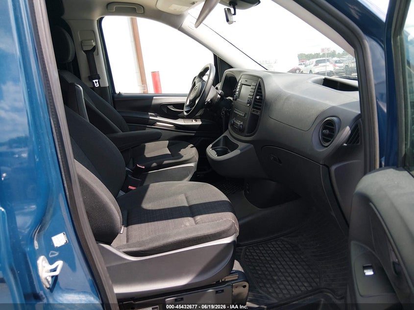 2019 MERCEDES-BENZ METRIS auction photo 5