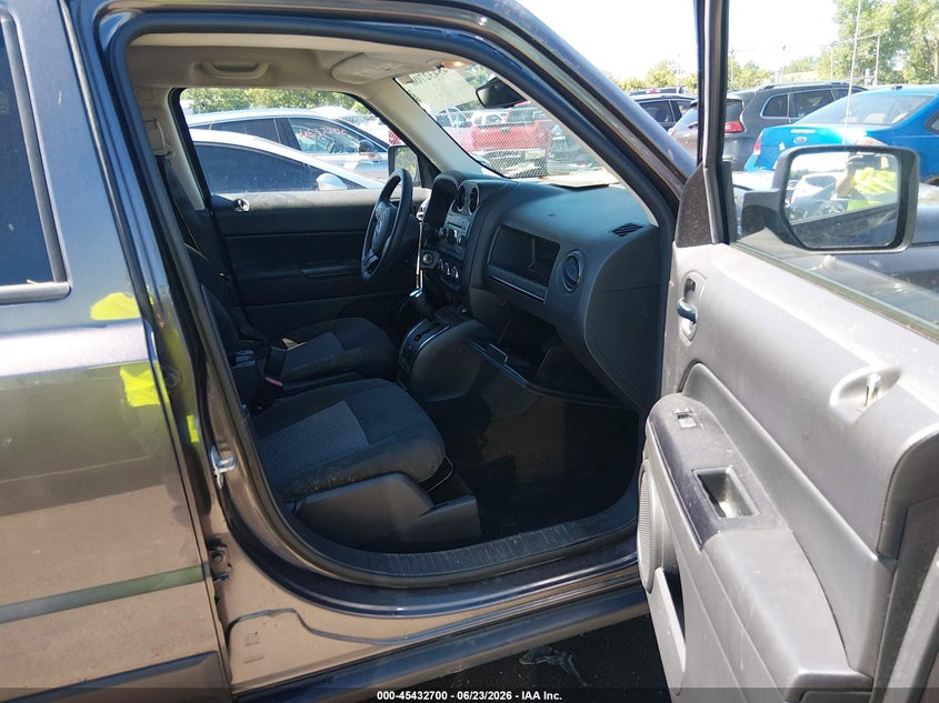 2016 JEEP PATRIOT auction photo 5