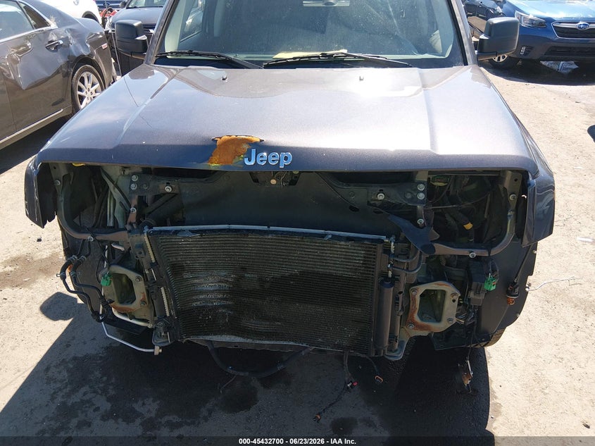 2016 JEEP PATRIOT auction photo 6
