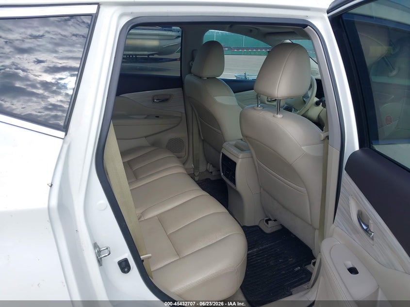 2015 NISSAN MURANO auction photo 8