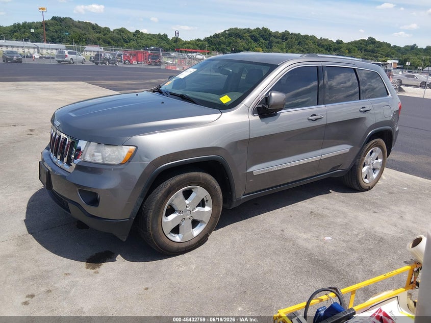 2013 JEEP GRAND CHEROKEE auction photo 2