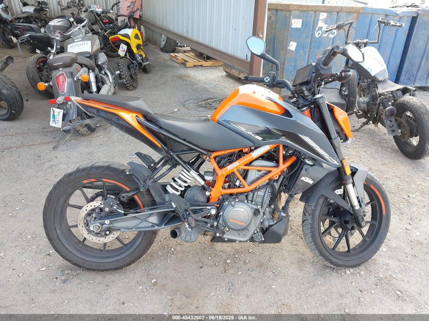 2023 Ktm 390 Duke VIN: MD2JPJ402PN201695 Lot: 45432802