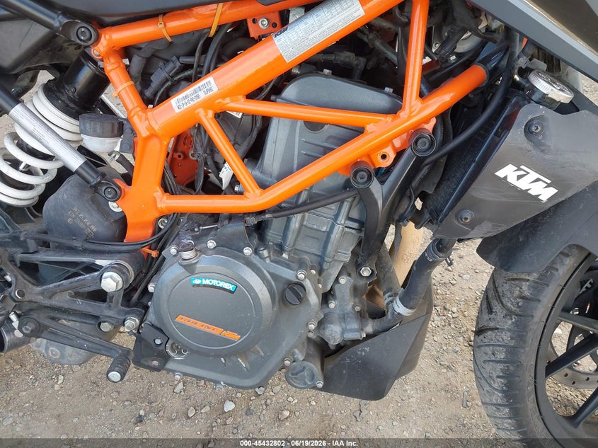 2023 Ktm 390 Duke VIN: MD2JPJ402PN201695 Lot: 45432802