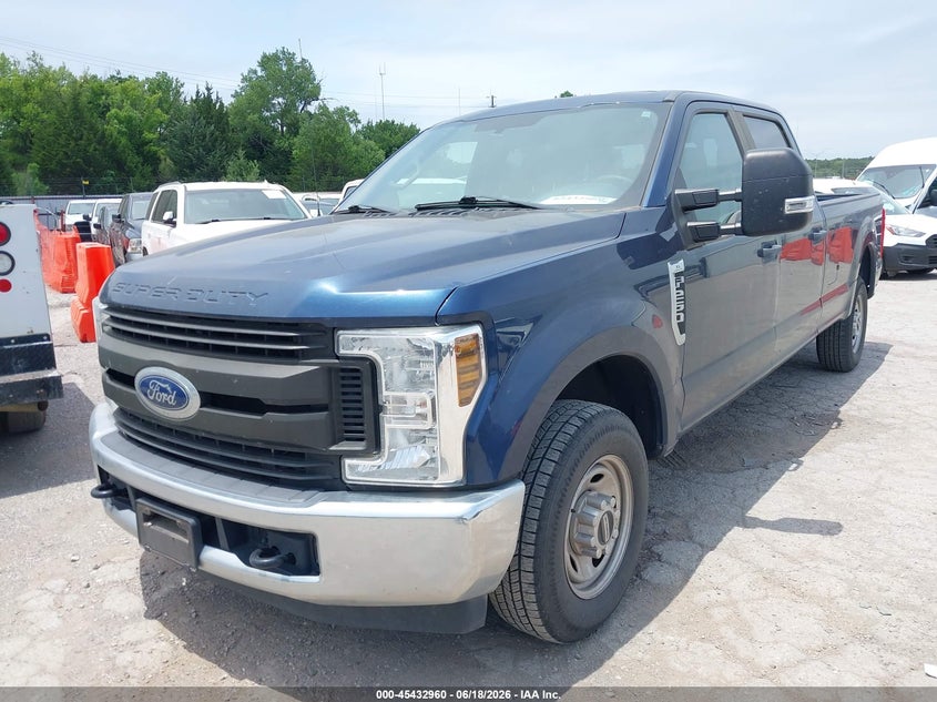 2019 FORD F-250 auction photo 2