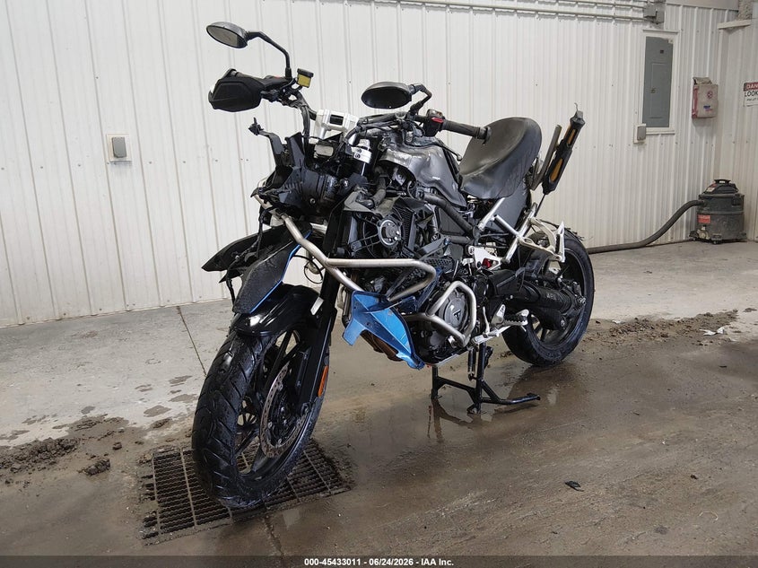 2023 TRIUMPH MOTORCYCLE TIGER auction photo 2