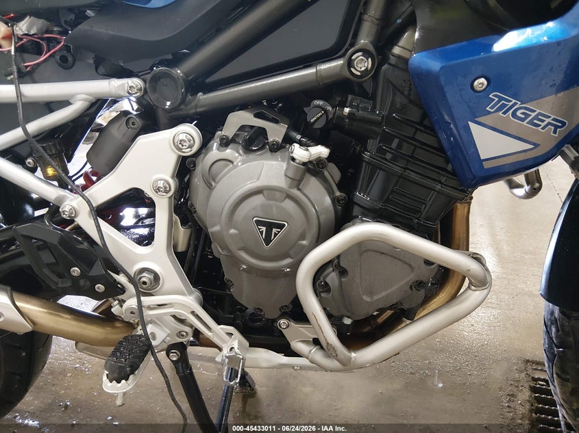 2023 TRIUMPH MOTORCYCLE TIGER auction photo 8