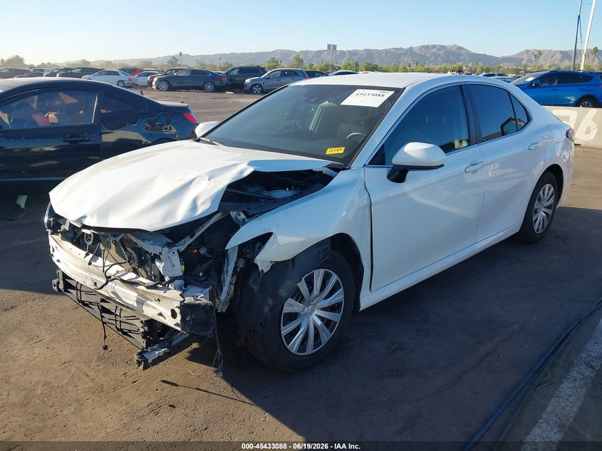 2020 Toyota Camry Le Hybrid 4T1C31AK2LU530747 photo 1