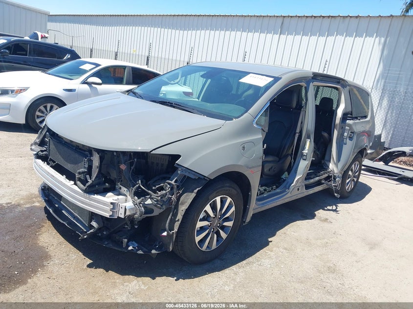 2023 CHRYSLER PACIFICA HYBRID auction photo 2