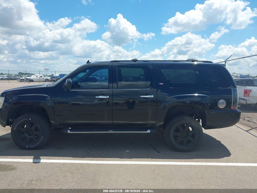 2011 Chevrolet Suburban Lt VIN: 1GNSKJE33BR285794 Lot: 45433128