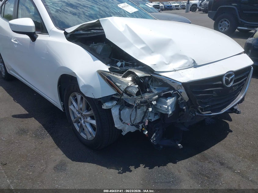 2014 Mazda Mazda3 I Touring VIN: JM1BM1V78E1153462 Lot: 45433141