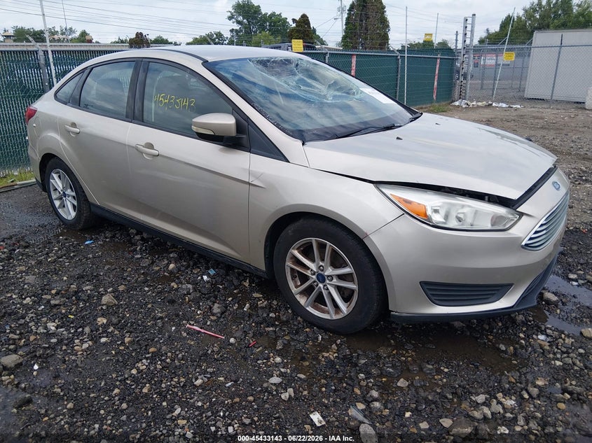 Vin: 1fadp3f28hl339645, lot: 45931243, ford focus se 2017 img_1