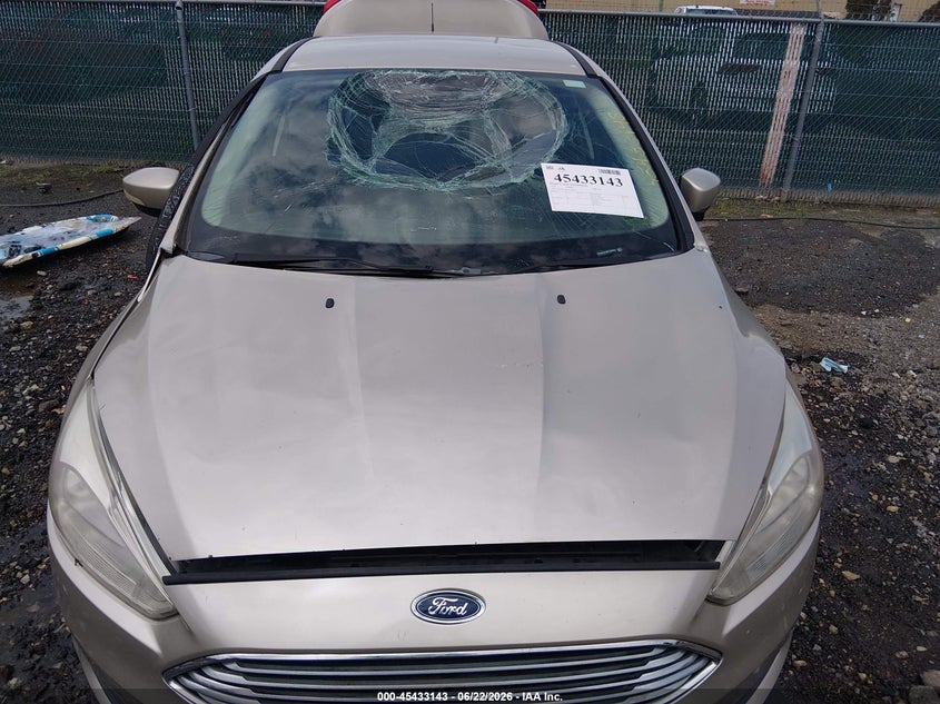 2017 FORD FOCUS auction photo 6