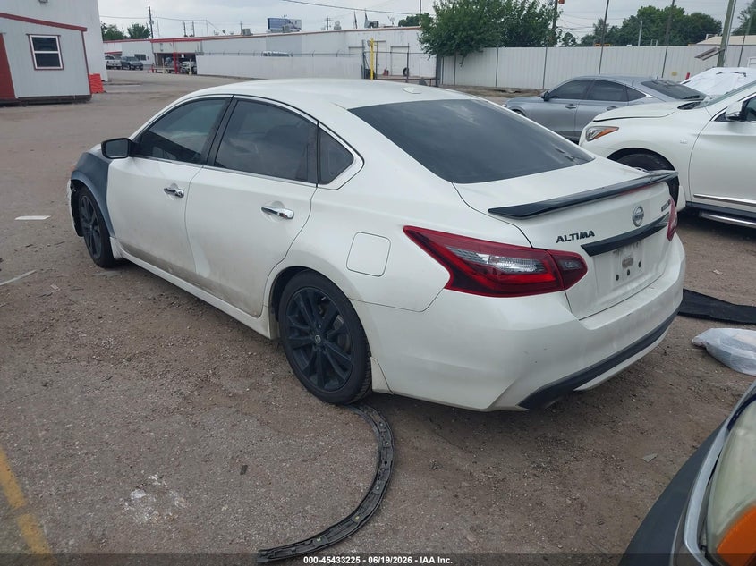VIN 1N4AL3AP2JC227804 2018 NISSAN ALTIMA 2.5 SR
