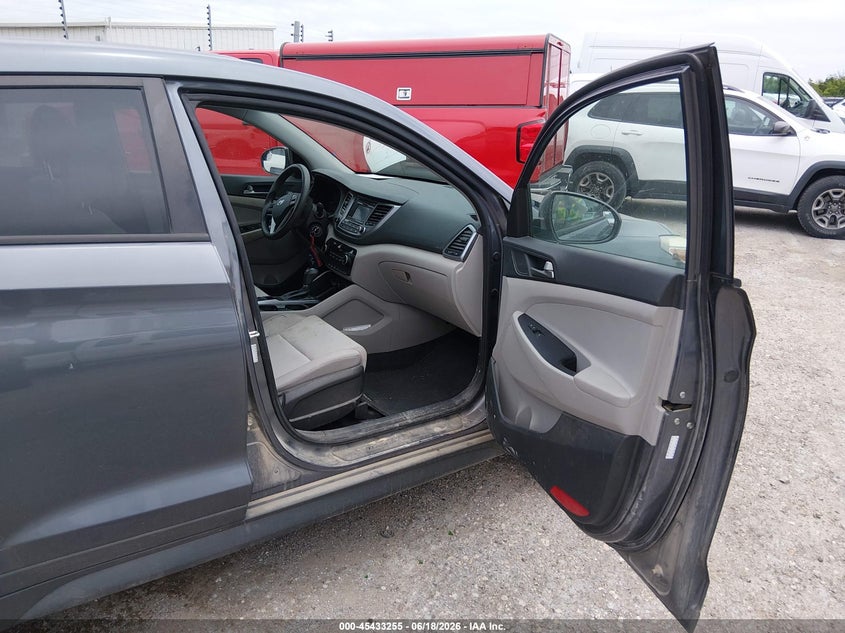 2018 HYUNDAI TUCSON auction photo 5