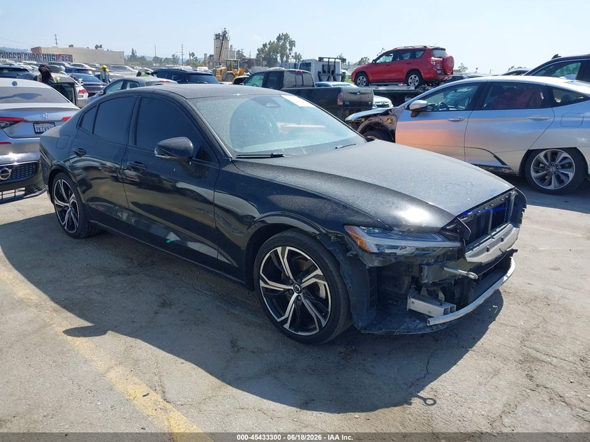 Vin: 7jrl12fk6rg325112, lot: 45931399, volvo s60 b5 core dark theme 2024 img_1