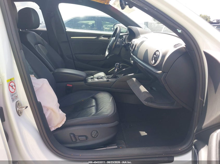 2015 AUDI A3 auction photo 5