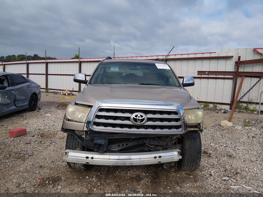 2008 Toyota Sequoia Limited 5.7L V8 VIN: 5TDZY68AX8S001522 Lot: 45433380