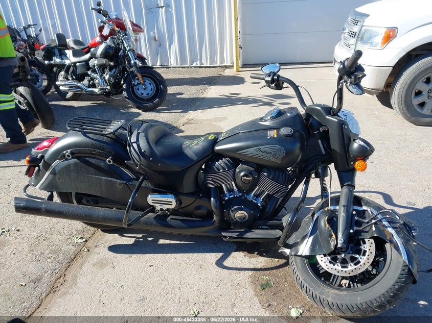VIN 56KCCDAA8J3363790 2018 INDIAN MOTORCYCLE CO. CHIEF DARK HORSE