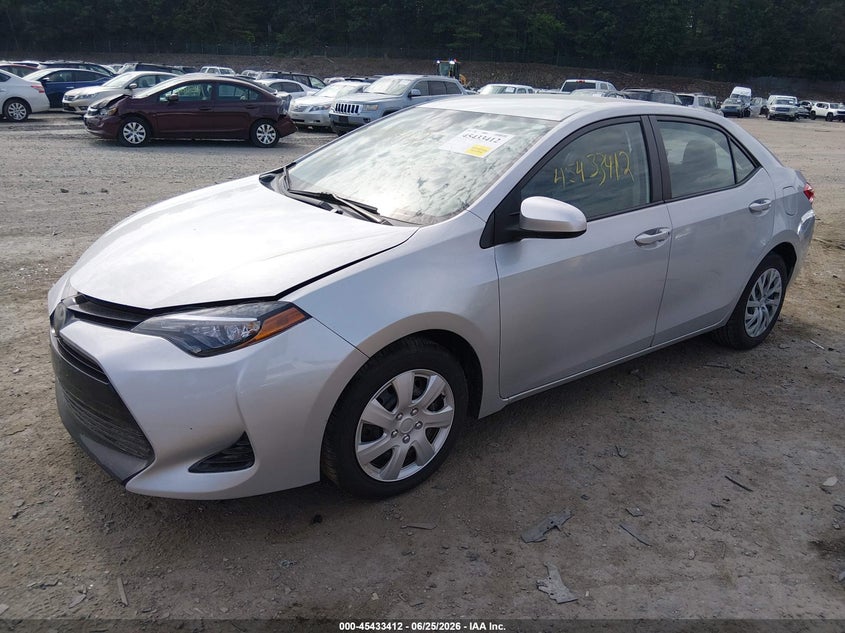 2017 Toyota Corolla Le 2T1BURHE2HC936544 photo 1