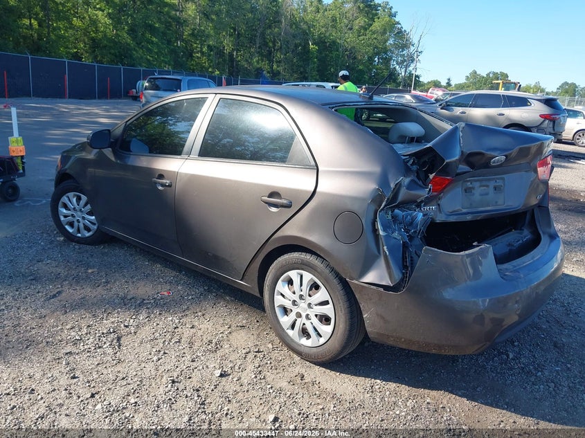 2013 KIA FORTE auction photo 3
