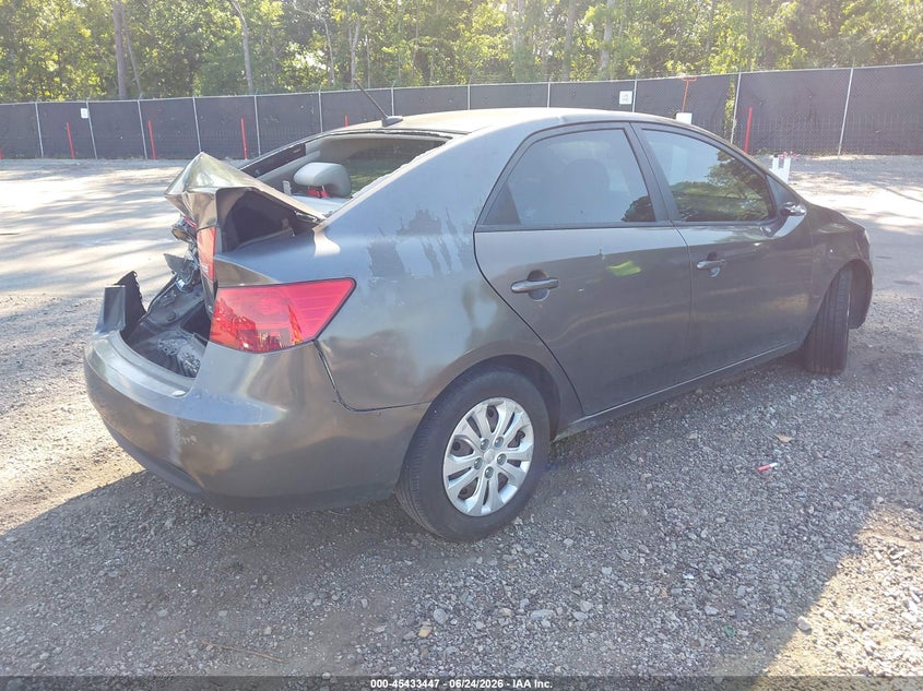 2013 KIA FORTE auction photo 4