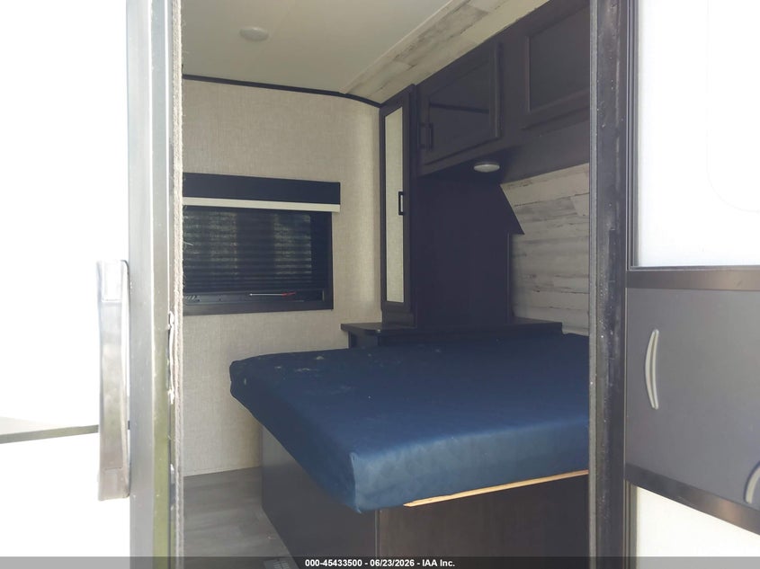 2022 JAYCO JAY FEATHER auction photo 5