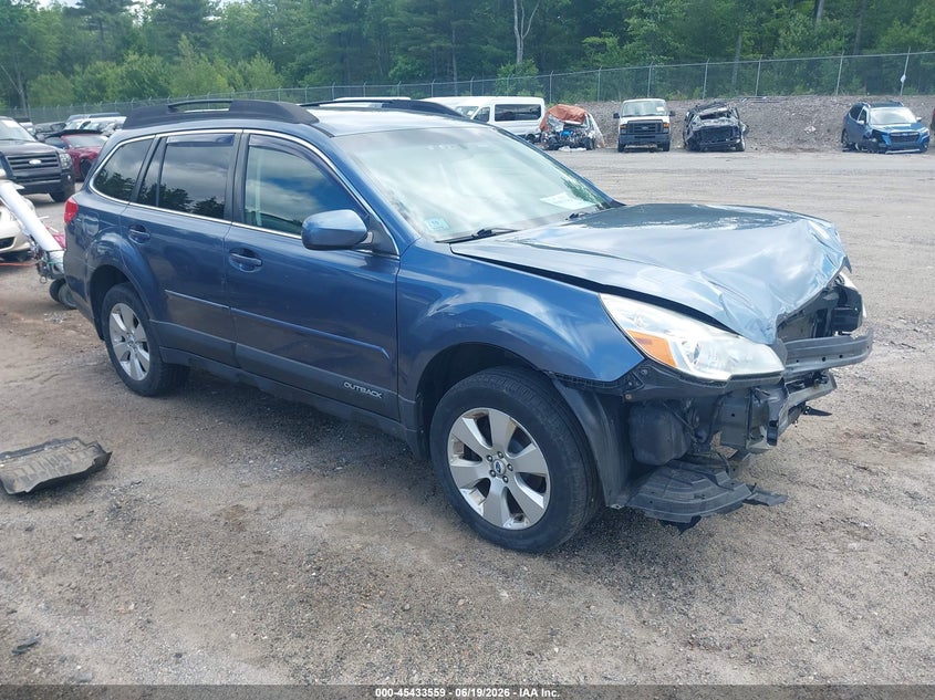 2013 SUBARU OUTBACK auction photo 1
