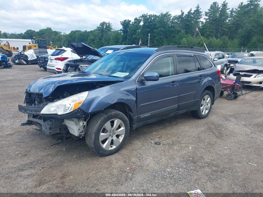 2013 SUBARU OUTBACK auction photo 2