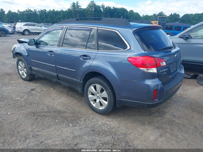 2013 SUBARU OUTBACK auction photo 3