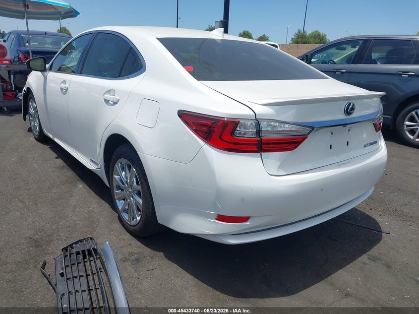Vin: jthbw1gg7h2140755, lot: 45931840, lexus es 300h 20173