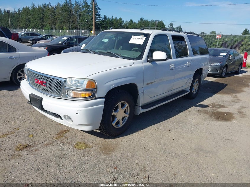 2004 GMC YUKON XL 1500 auction photo 2