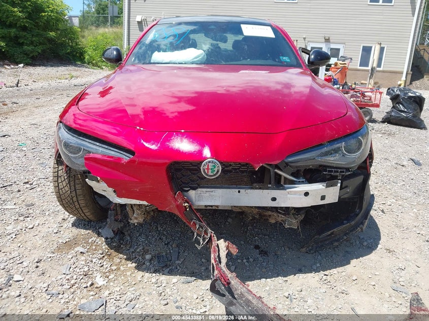2022 Alfa Romeo Giulia Veloce Awd VIN: ZARFANBNXN7661441 Lot: 45433881