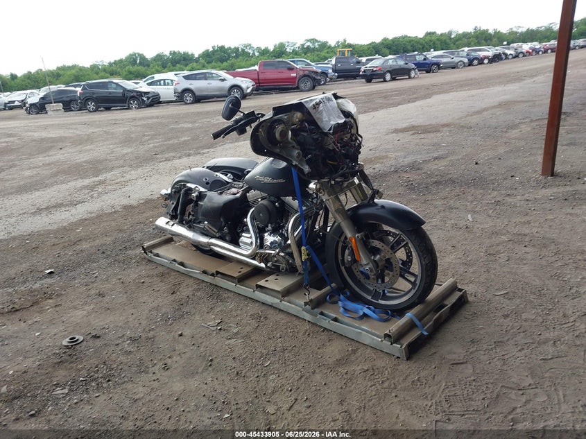 2014 Harley-Davidson FLHX