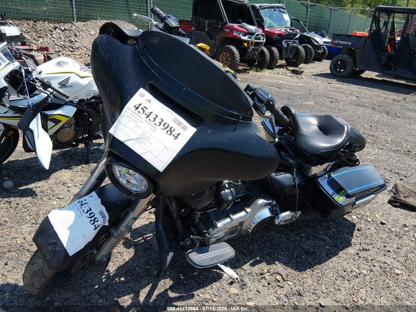 2014 HARLEY-DAVIDSON FLHX auction photo 2