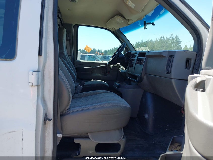 2003 CHEVROLET EXPRESS auction photo 5