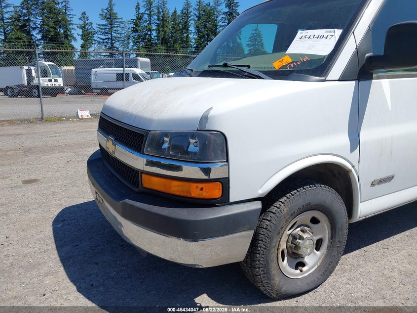 2003 CHEVROLET EXPRESS auction photo 6