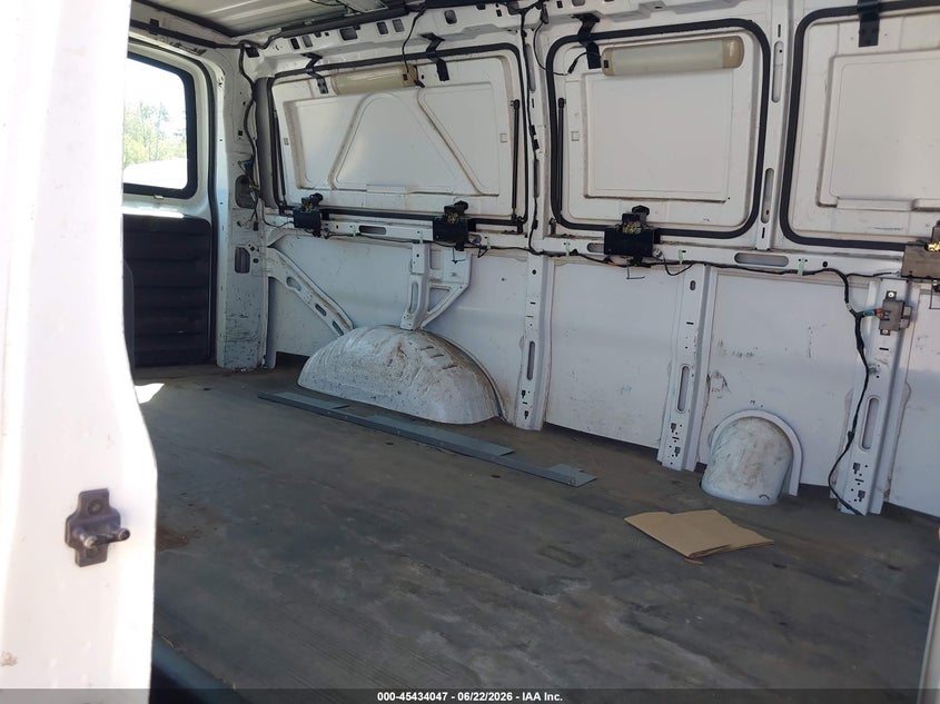 2003 CHEVROLET EXPRESS auction photo 8