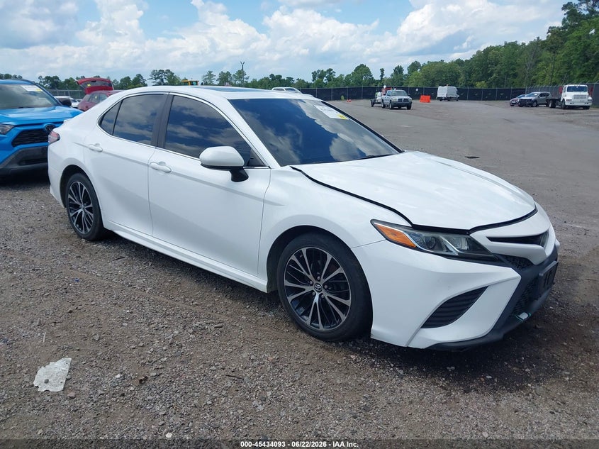 2019 TOYOTA CAMRY SE