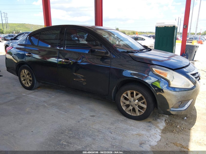 2018 NISSAN VERSA auction photo 6
